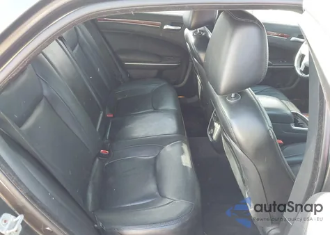 2013 Chrysler 300 Motown из США, поврежденный, VIN 2C3CCAAG4DH735494